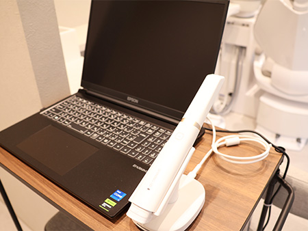 口腔内スキャナーを用いた型取り
